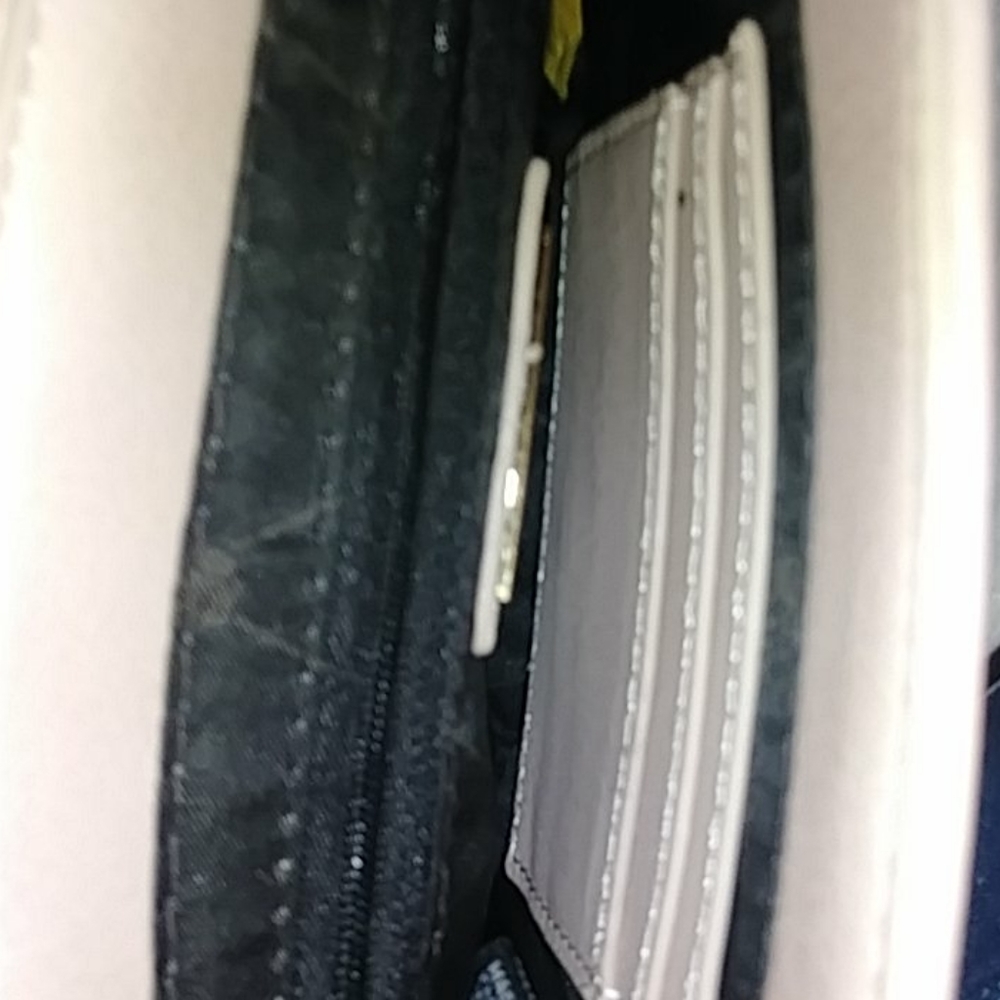 Purse - Picture 4 of 4